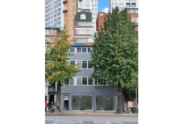 이대역 대로변 수익형 빌딩