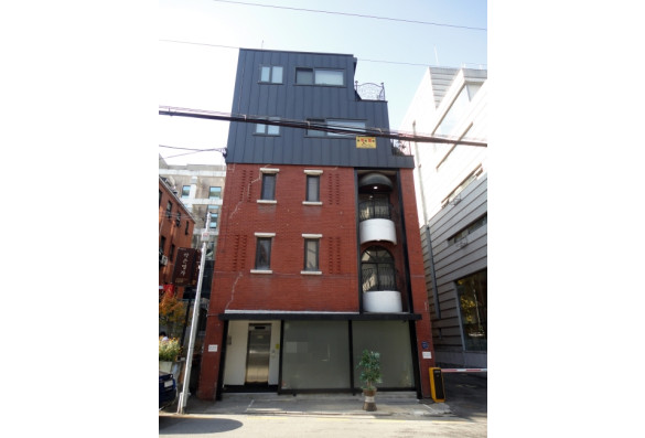 압구정 역세권 이면 사옥용 꼬마빌딩