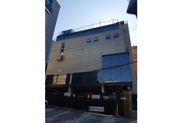 강남구청역 초역세권 신축급 사옥빌딩