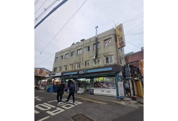 삼각지역 코너 건물