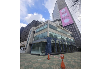 압구정역 대로변 신축부지