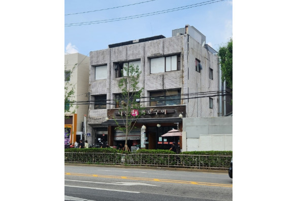 안암동 대로변 근생건물