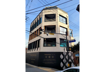 청담동의 메인상권. 희소성. 고급스러움. 소유만으로도 가치가 있는 건물.