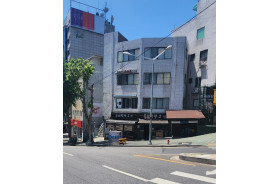 금호동 사거리코너 꼬마빌딩
