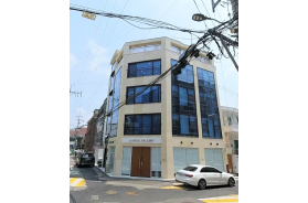 대수선 후 통임대완료된 코너빌딩