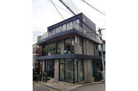 홍대상권 경의선책거리 인근 올근생 꼬마