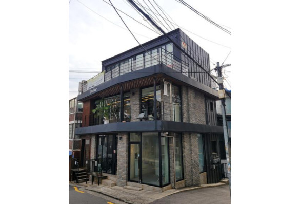 홍대상권 경의선책거리 인근 올근생 꼬마
